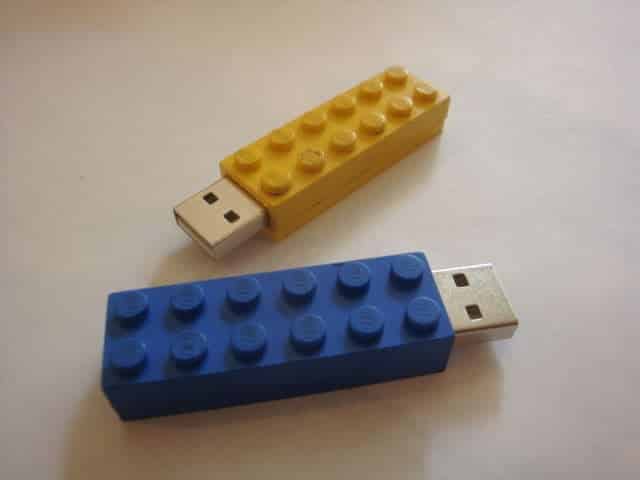 25 ideas lego USB stick