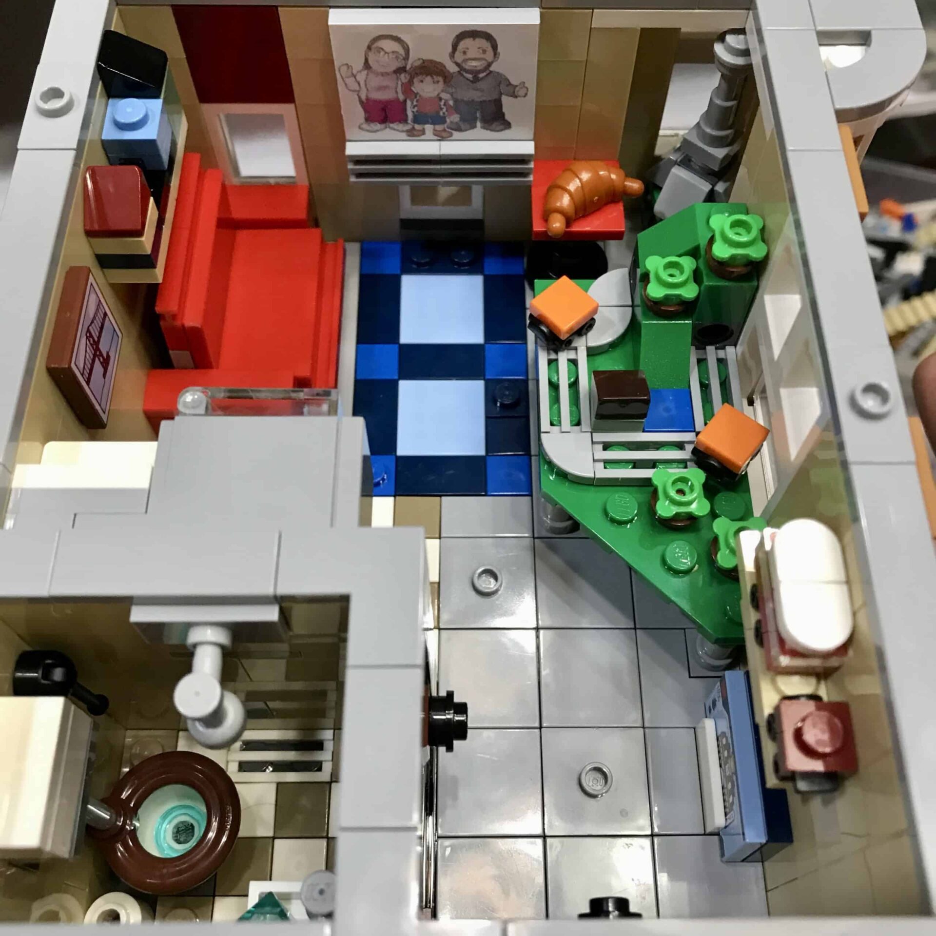 IMPROVING OFFICIAL LEGO MODULAR BUILDINGS ON A BUDGET 12