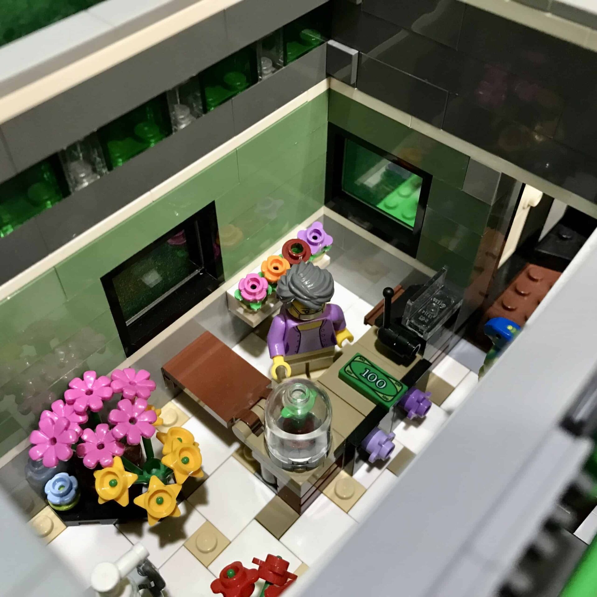 IMPROVING OFFICIAL LEGO MODULAR BUILDINGS ON A BUDGET 17