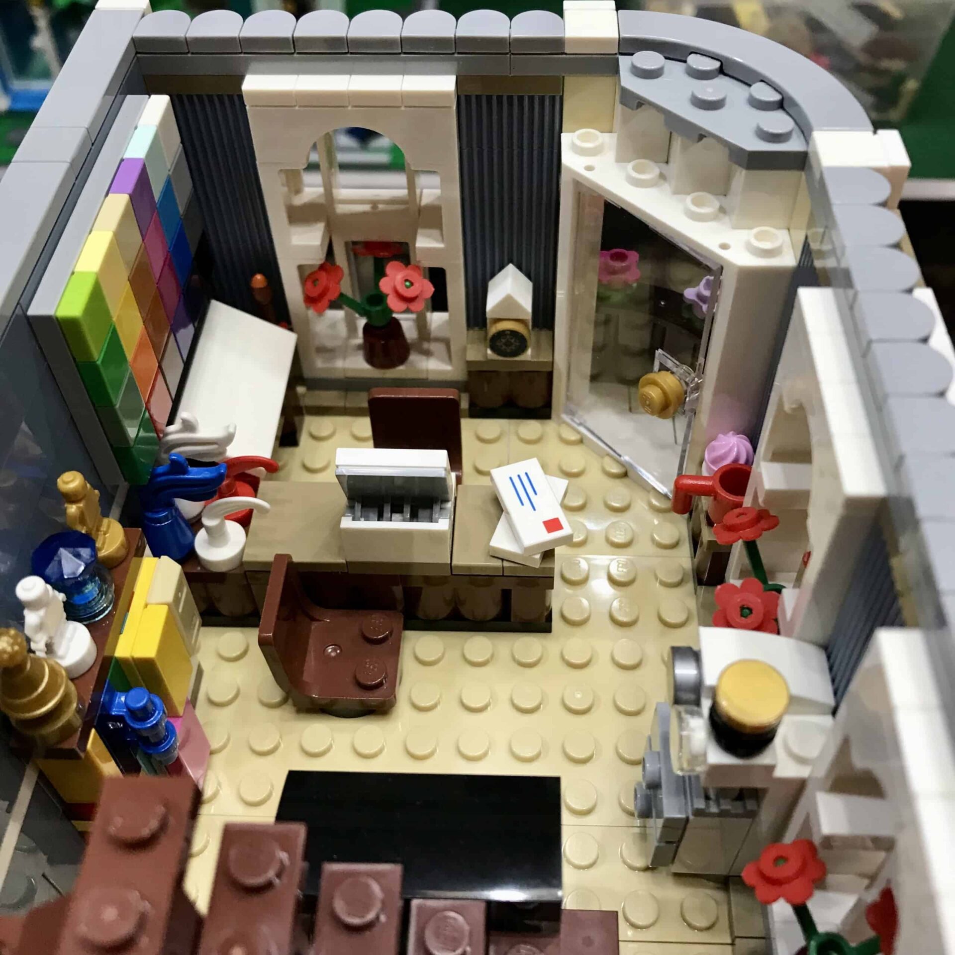 IMPROVING OFFICIAL LEGO MODULAR BUILDINGS ON A BUDGET 7