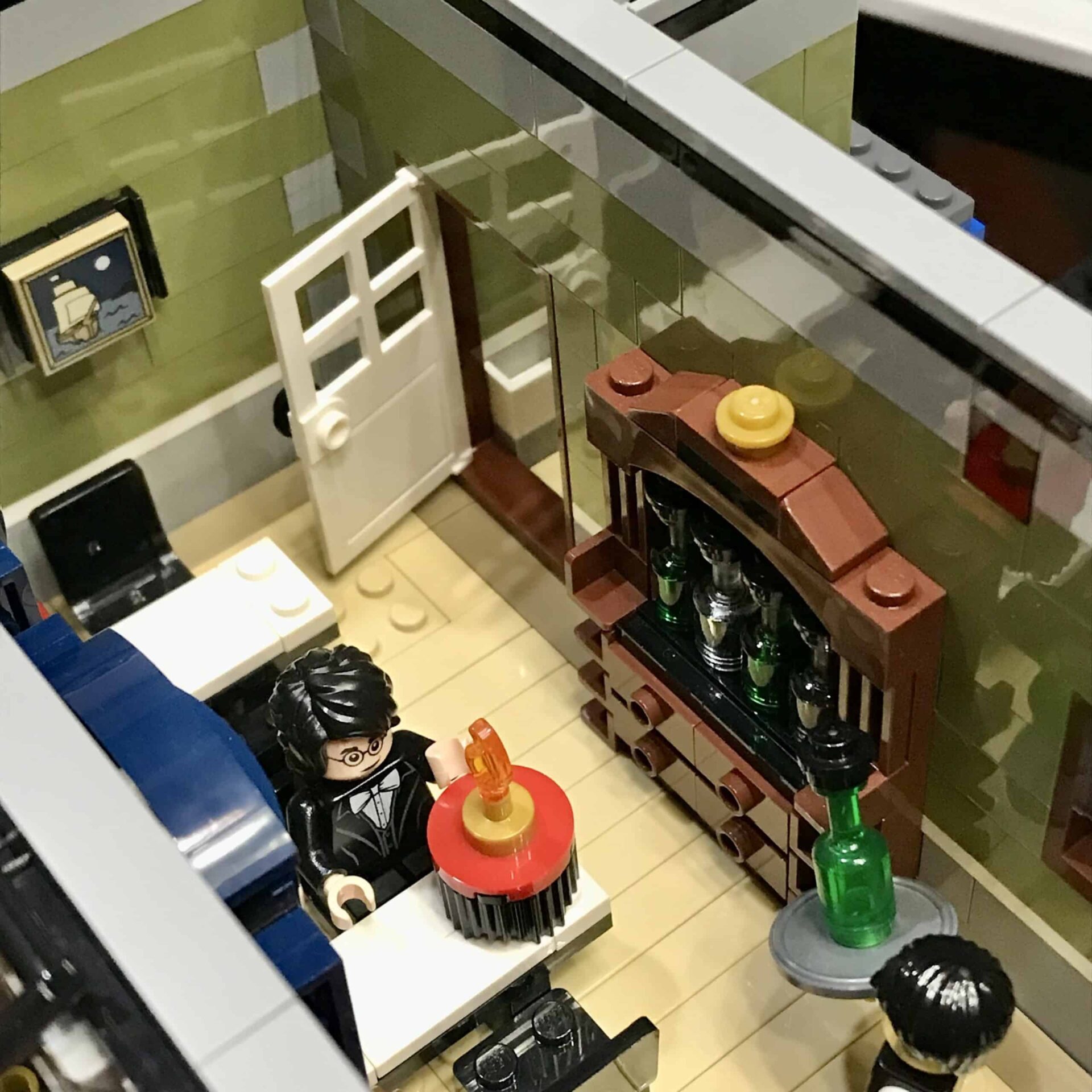 Improving Official LEGO Modular Buildings on a Budget Set 10243 – Parisian Restaurant 5