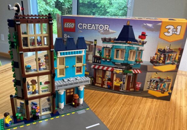 Modular Facades LEGO Creator  Alternative Build with box   scaled