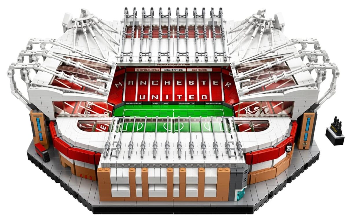LEGO Sets Retiring Old Trafford - Manchester United 10272 _ Creator Expert