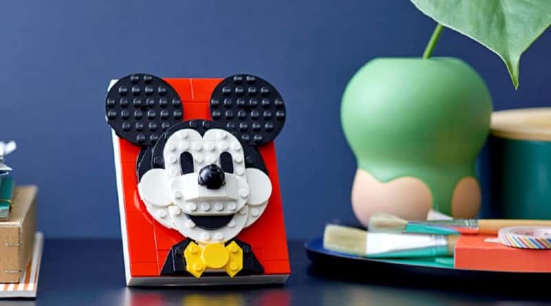 LEGO Mickey Mouse brick sketches featured